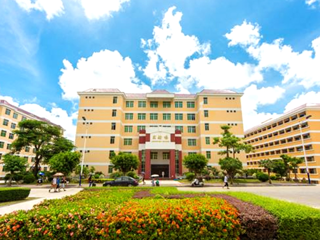 海牛PP超靜音排水管與廣東瑞湖大學(xué)實(shí)驗(yàn)樓攜手共創(chuàng)佳績(jī)      